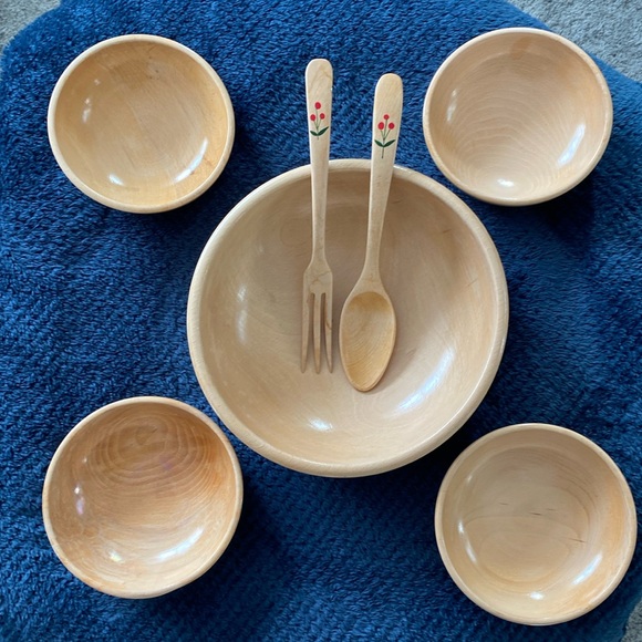 Beautiful vintage salad set with tags. - Picture 1 of 5